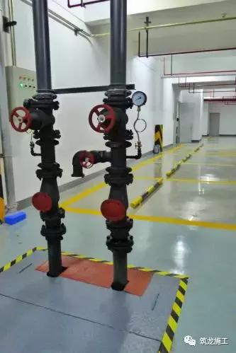 买的翡翠原石有刺鼻味,酸洗翡翠原石图例-第42张图片-翡翠网 买的翡翠原石有刺鼻味,酸洗翡翠原石图例-第42张图片-翡翠网