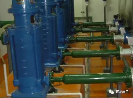 买的翡翠原石有刺鼻味,酸洗翡翠原石图例-第43张图片-翡翠网 买的翡翠原石有刺鼻味,酸洗翡翠原石图例-第43张图片-翡翠网