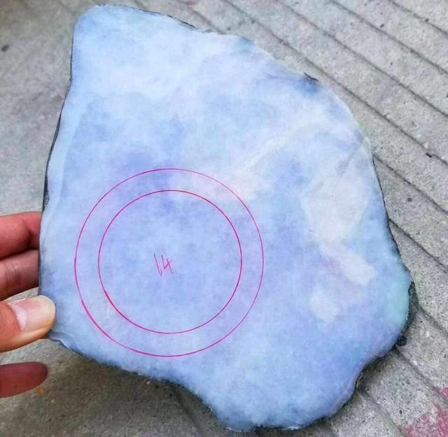 会卡翡翠原石怎么切开翡翠原石技巧-第3张图片-翡翠网 会卡翡翠原石怎么切开翡翠原石技巧-第3张图片-翡翠网