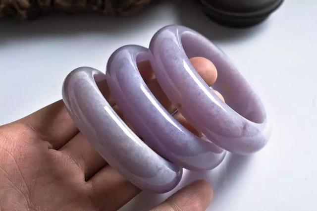 会卡翡翠原石怎么切开翡翠原石技巧-第7张图片-翡翠网 会卡翡翠原石怎么切开翡翠原石技巧-第7张图片-翡翠网