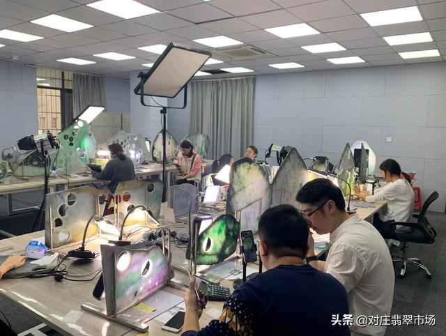 学翡翠知识的软件翡翠的学名是什么-第2张图片-翡翠网 学翡翠知识的软件翡翠的学名是什么-第2张图片-翡翠网