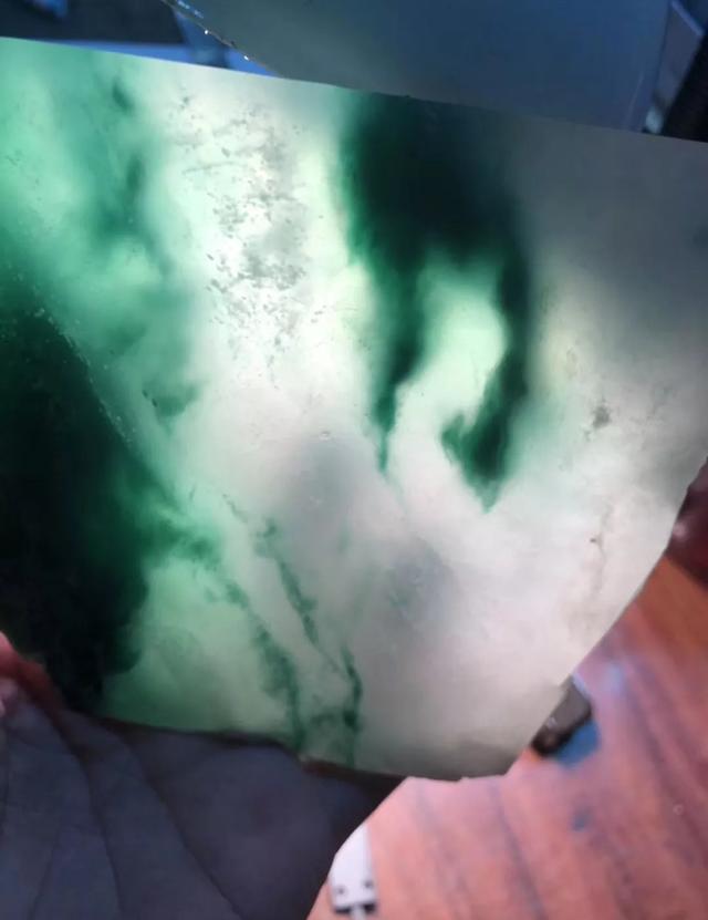 玻璃种翡翠原石老坑冰种翡翠原石图片-第5张图片-翡翠网 玻璃种翡翠原石老坑冰种翡翠原石图片-第5张图片-翡翠网