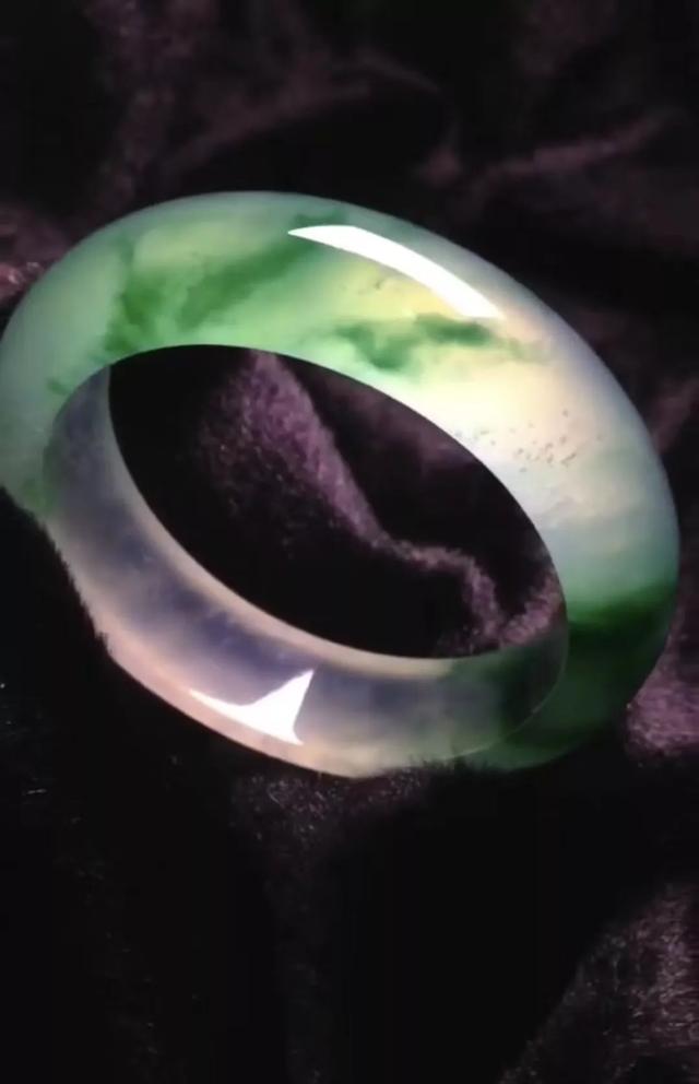 玻璃种翡翠原石老坑冰种翡翠原石图片-第12张图片-翡翠网 玻璃种翡翠原石老坑冰种翡翠原石图片-第12张图片-翡翠网