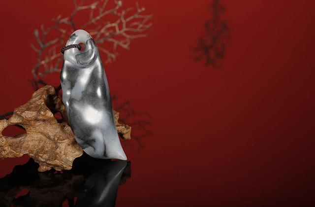 原石翡翠挂件图片翡翠原石随形挂件设计-第2张图片-翡翠网 原石翡翠挂件图片翡翠原石随形挂件设计-第2张图片-翡翠网