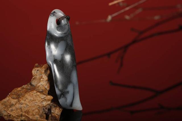 原石翡翠挂件图片翡翠原石随形挂件设计-第4张图片-翡翠网 原石翡翠挂件图片翡翠原石随形挂件设计-第4张图片-翡翠网