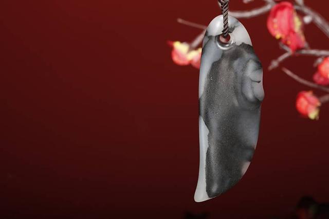 原石翡翠挂件图片翡翠原石随形挂件设计-第6张图片-翡翠网 原石翡翠挂件图片翡翠原石随形挂件设计-第6张图片-翡翠网