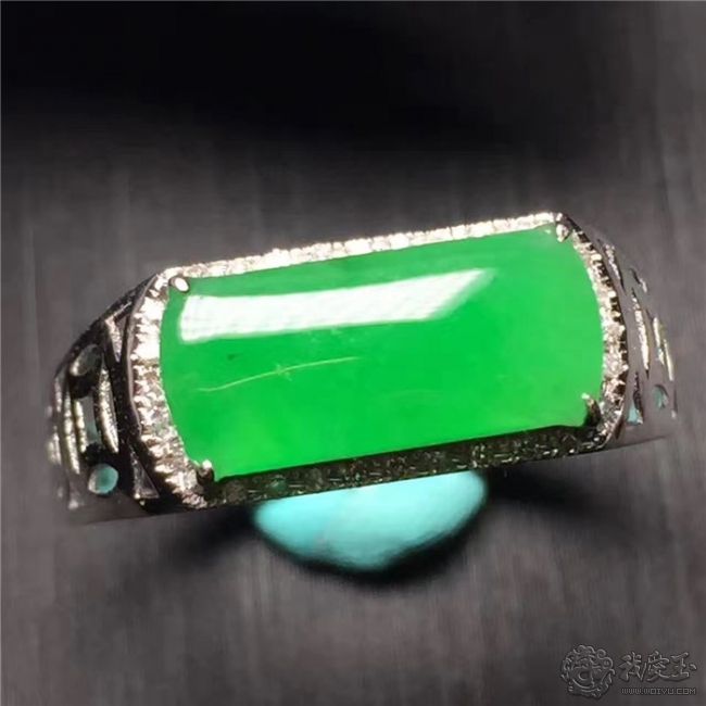 周经珑翡翠知识,汉宫玉珑翡翠值不值-第2张图片-翡翠网 周经珑翡翠知识,汉宫玉珑翡翠值不值-第2张图片-翡翠网