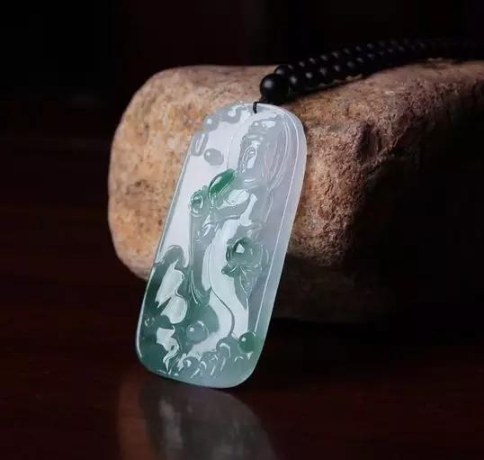 赌石入门基础知识翡翠知识入门知识-第2张图片-翡翠网 赌石入门基础知识翡翠知识入门知识-第2张图片-翡翠网