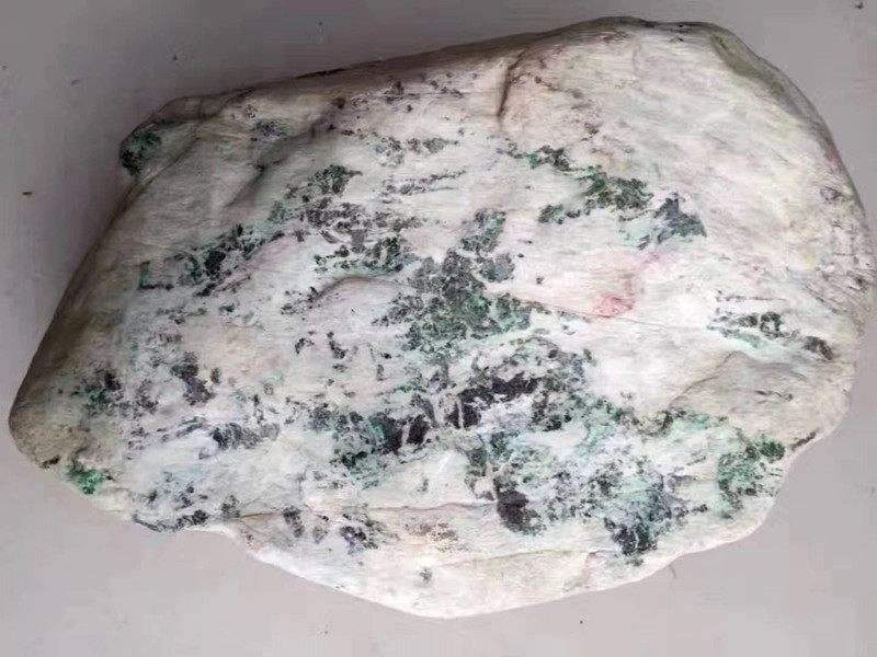 收翡翠原石的地方,翡翠原石什么场口好-第2张图片-翡翠网 收翡翠原石的地方,翡翠原石什么场口好-第2张图片-翡翠网