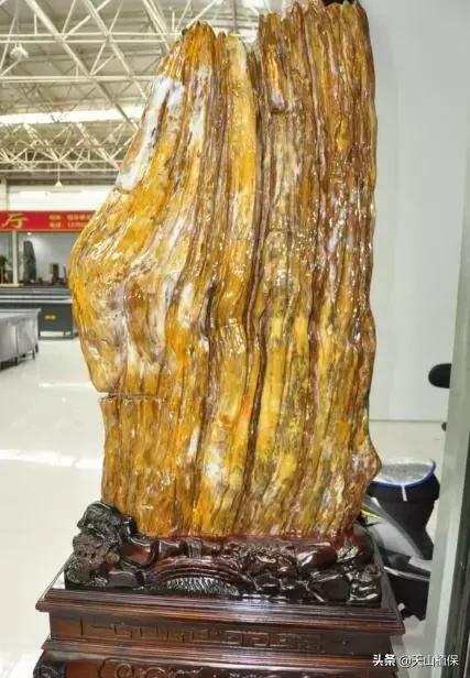 新疆翡翠原石昆明当地人去哪买翡翠-第13张图片-翡翠网 新疆翡翠原石昆明当地人去哪买翡翠-第13张图片-翡翠网