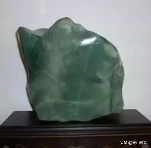 新疆翡翠原石昆明当地人去哪买翡翠-第15张图片-翡翠网 新疆翡翠原石昆明当地人去哪买翡翠-第15张图片-翡翠网