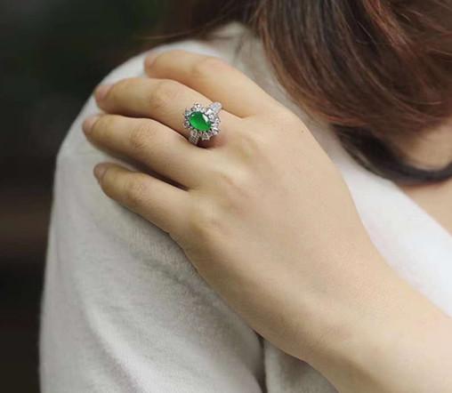 翡翠促销文案翡翠知识文案有趣-第11张图片-翡翠网 翡翠促销文案翡翠知识文案有趣-第11张图片-翡翠网