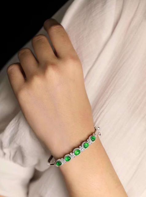 翡翠促销文案翡翠知识文案有趣-第12张图片-翡翠网 翡翠促销文案翡翠知识文案有趣-第12张图片-翡翠网