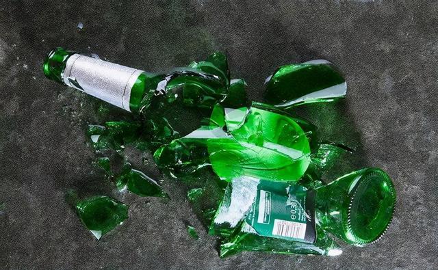 玉石造假过程视频,假翡翠手镯视频大全-第4张图片-翡翠网 玉石造假过程视频,假翡翠手镯视频大全-第4张图片-翡翠网