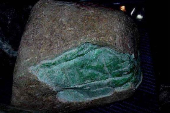 网上买翡翠原石卖翡翠原石有哪些平台-第1张图片-翡翠网 网上买翡翠原石卖翡翠原石有哪些平台-第1张图片-翡翠网