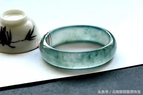 冰种翡翠分哪几种,翡翠知识图书-第2张图片-翡翠网 冰种翡翠分哪几种,翡翠知识图书-第2张图片-翡翠网