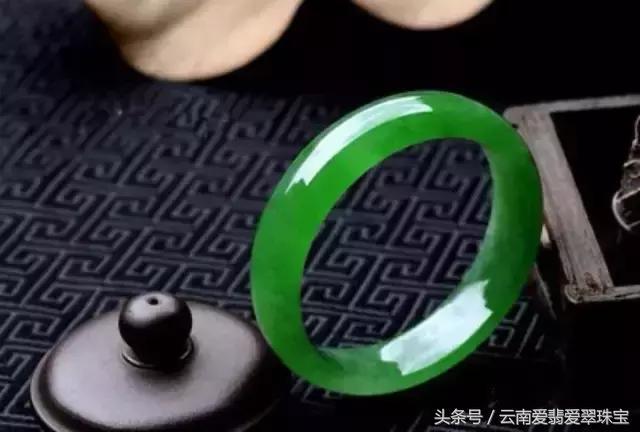 冰种翡翠分哪几种,翡翠知识图书-第8张图片-翡翠网 冰种翡翠分哪几种,翡翠知识图书-第8张图片-翡翠网