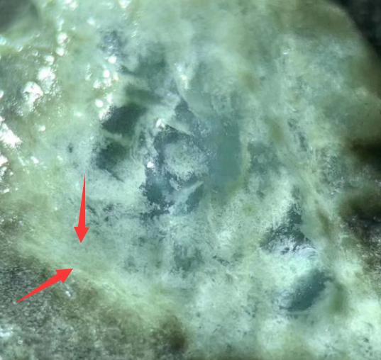 会卡沙皮原石翡翠原石翻沙皮料图解-第5张图片-翡翠网 会卡沙皮原石翡翠原石翻沙皮料图解-第5张图片-翡翠网