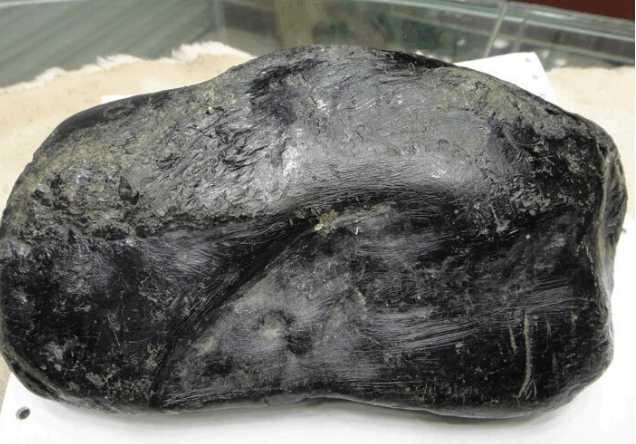 木那紫罗兰翡翠原石图木那后江翡翠原石-第8张图片-翡翠网 木那紫罗兰翡翠原石图木那后江翡翠原石-第8张图片-翡翠网