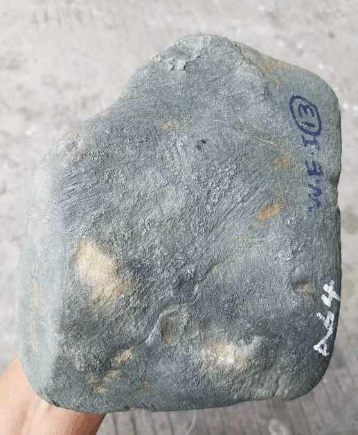 木那紫罗兰翡翠原石图木那后江翡翠原石-第19张图片-翡翠网 木那紫罗兰翡翠原石图木那后江翡翠原石-第19张图片-翡翠网