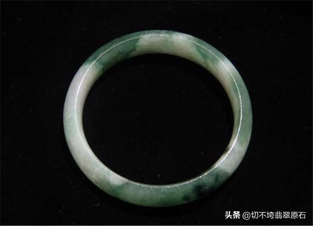 冰油青的翡翠好不好,冰油青翡翠价格-第4张图片-翡翠网 冰油青的翡翠好不好,冰油青翡翠价格-第4张图片-翡翠网