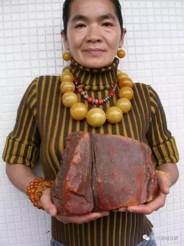 蜜蜡翡翠原石图片蜜蜡原石怎么打磨-第7张图片-翡翠网 蜜蜡翡翠原石图片蜜蜡原石怎么打磨-第7张图片-翡翠网