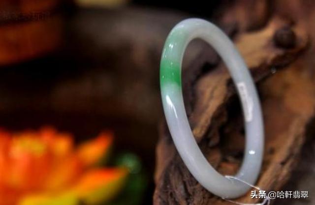 翡翠手镯广告图,玉手镯图片大全价格-第7张图片-翡翠网 翡翠手镯广告图,玉手镯图片大全价格-第7张图片-翡翠网