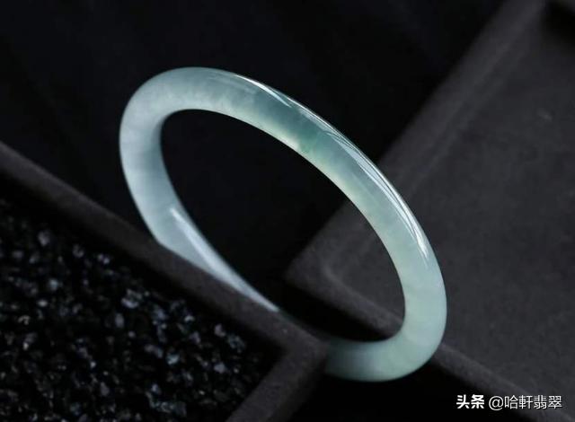 翡翠手镯广告图,玉手镯图片大全价格-第8张图片-翡翠网 翡翠手镯广告图,玉手镯图片大全价格-第8张图片-翡翠网