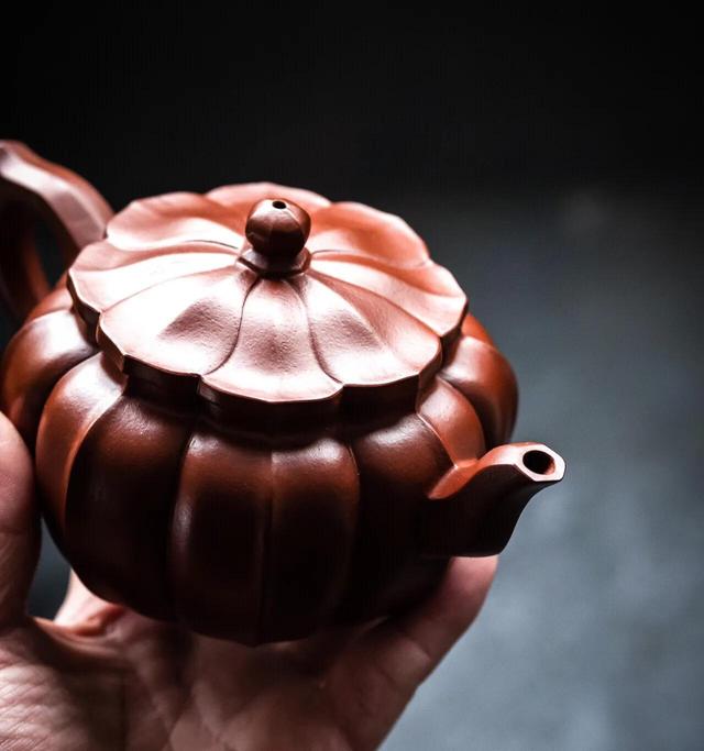 咋样鉴别紫砂壶紫砂壶鉴别翡翠知识-第1张图片-翡翠网 咋样鉴别紫砂壶紫砂壶鉴别翡翠知识-第1张图片-翡翠网