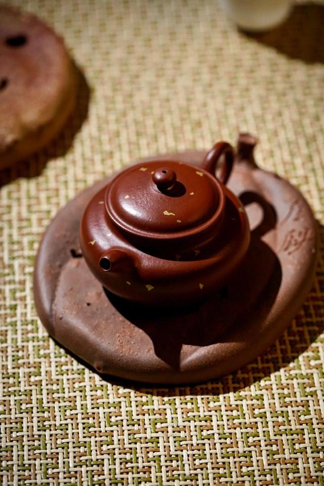 咋样鉴别紫砂壶紫砂壶鉴别翡翠知识-第5张图片-翡翠网 咋样鉴别紫砂壶紫砂壶鉴别翡翠知识-第5张图片-翡翠网