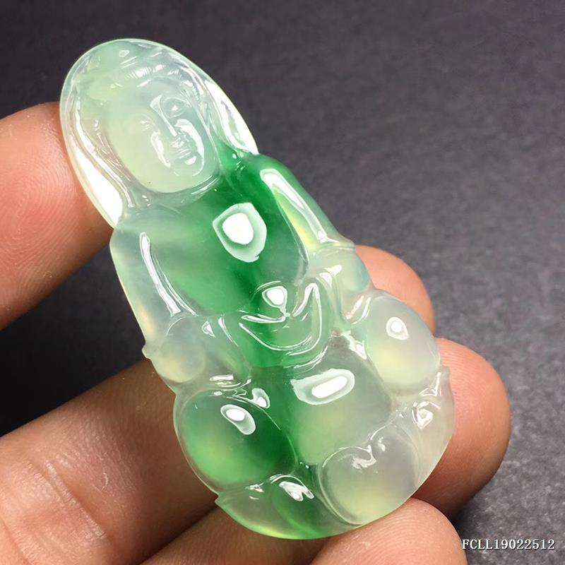 冰底漂杨绿的翡翠观音价格五千块能买到翡翠冰种观音吗-第2张图片-翡翠网 冰底漂杨绿的翡翠观音价格五千块能买到翡翠冰种观音吗-第2张图片-翡翠网