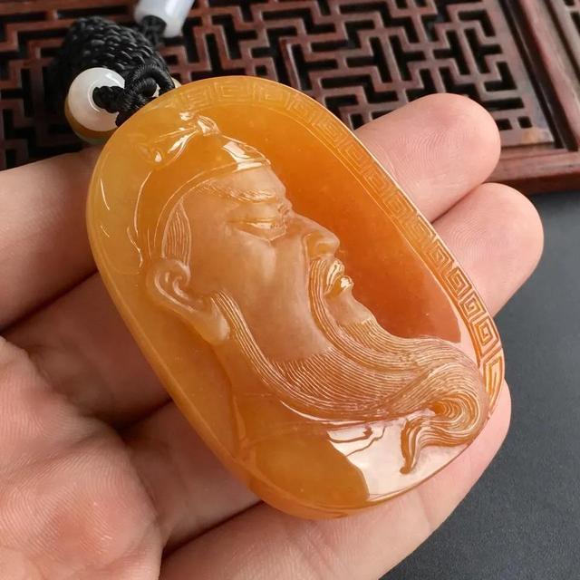 黄翡翠近几年的价格,黄翡翠价格-第2张图片-翡翠网 黄翡翠近几年的价格,黄翡翠价格-第2张图片-翡翠网