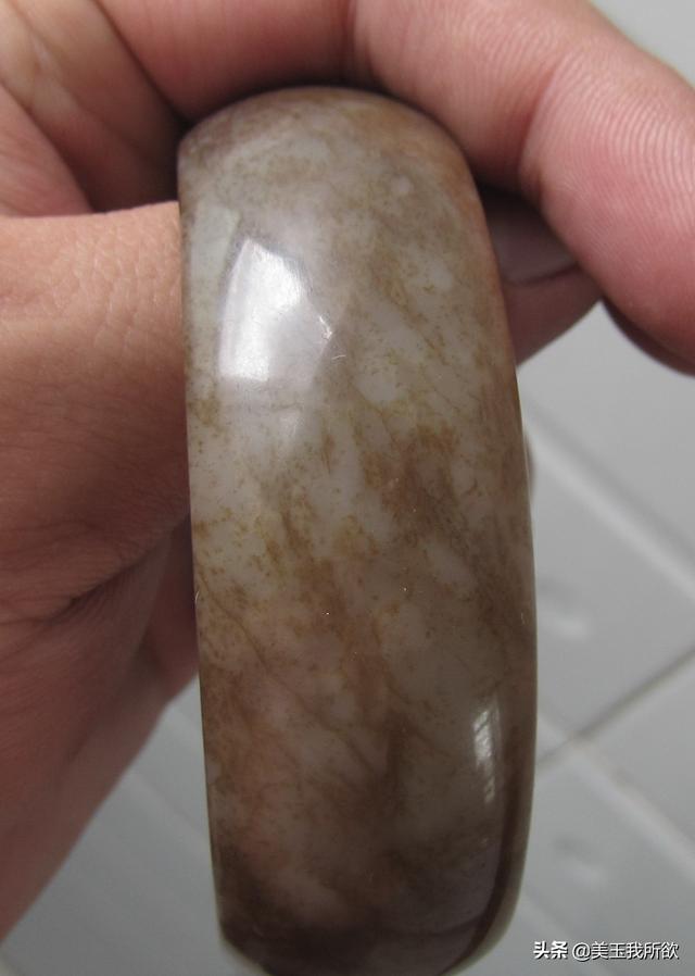 一千万满绿翡翠手镯,翡翠青花手镯价格表-第10张图片-翡翠网 一千万满绿翡翠手镯,翡翠青花手镯价格表-第10张图片-翡翠网