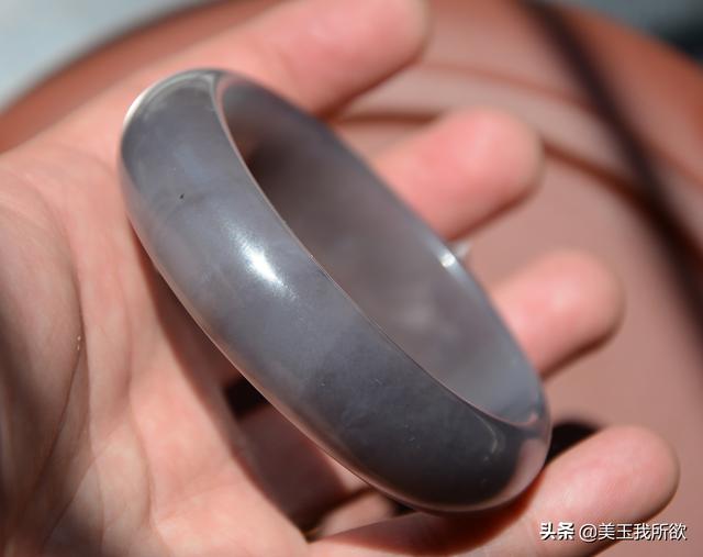 一千万满绿翡翠手镯,翡翠青花手镯价格表-第16张图片-翡翠网 一千万满绿翡翠手镯,翡翠青花手镯价格表-第16张图片-翡翠网