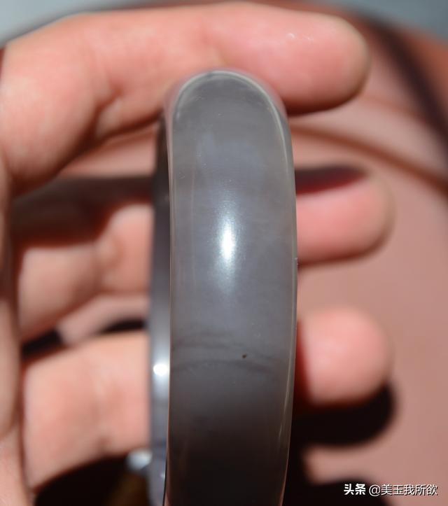 一千万满绿翡翠手镯,翡翠青花手镯价格表-第17张图片-翡翠网 一千万满绿翡翠手镯,翡翠青花手镯价格表-第17张图片-翡翠网