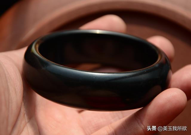 一千万满绿翡翠手镯,翡翠青花手镯价格表-第29张图片-翡翠网 一千万满绿翡翠手镯,翡翠青花手镯价格表-第29张图片-翡翠网