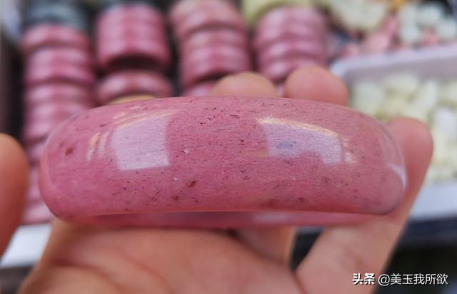 一千万满绿翡翠手镯,翡翠青花手镯价格表-第50张图片-翡翠网 一千万满绿翡翠手镯,翡翠青花手镯价格表-第50张图片-翡翠网