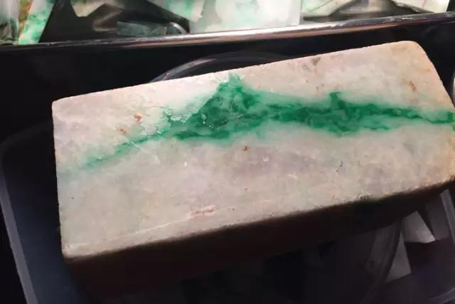 一千万满绿翡翠手镯,平州翡翠手镯街-第14张图片-翡翠网 一千万满绿翡翠手镯,平州翡翠手镯街-第14张图片-翡翠网