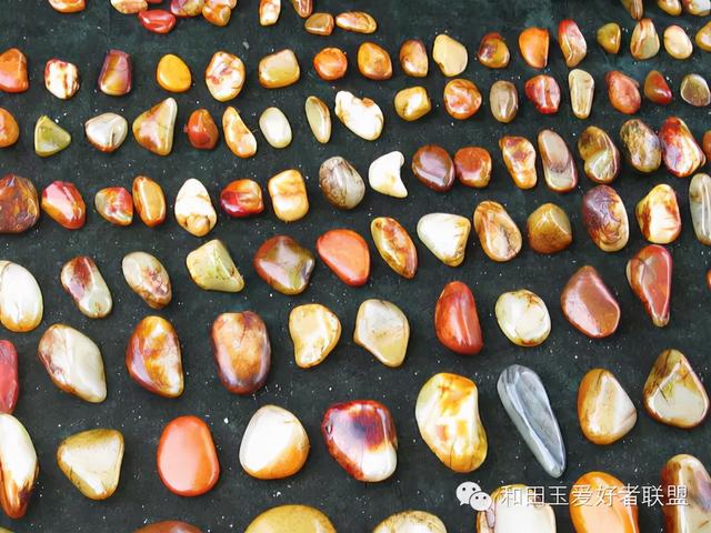 莫弯基翡翠切出白肉好吗翡翠原石皮壳白肉好不好-第6张图片-翡翠网