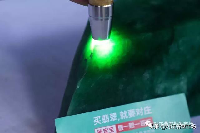 缅甸翡翠原石拍卖,缅甸翡翠产区-第13张图片-翡翠网 缅甸翡翠原石拍卖,缅甸翡翠产区-第13张图片-翡翠网