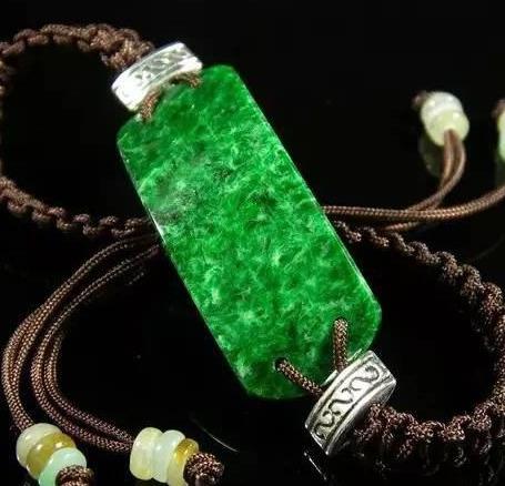 冰种翡翠分哪几种翡翠26种基本知识-第12张图片-翡翠网 冰种翡翠分哪几种翡翠26种基本知识-第12张图片-翡翠网