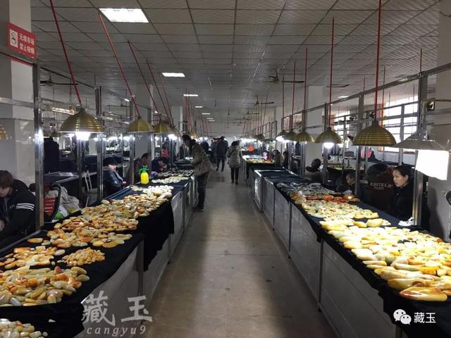 石佛寺翡翠批发价格南阳石佛寺玉器批发市场视频-第3张图片-翡翠网 石佛寺翡翠批发价格南阳石佛寺玉器批发市场视频-第3张图片-翡翠网