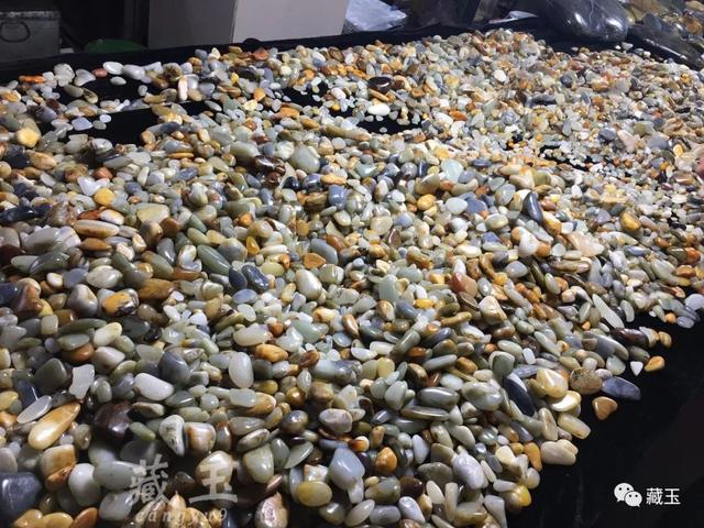 石佛寺翡翠批发价格南阳石佛寺玉器批发市场视频-第5张图片-翡翠网 石佛寺翡翠批发价格南阳石佛寺玉器批发市场视频-第5张图片-翡翠网