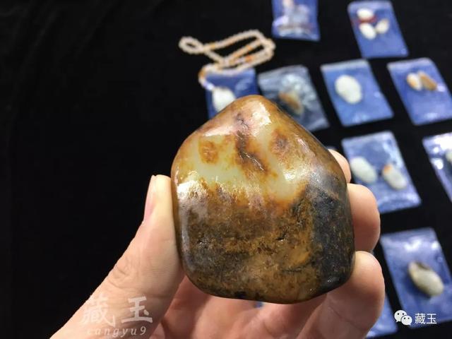 石佛寺翡翠批发价格南阳石佛寺玉器批发市场视频-第8张图片-翡翠网 石佛寺翡翠批发价格南阳石佛寺玉器批发市场视频-第8张图片-翡翠网