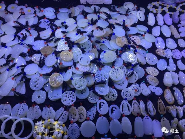 石佛寺翡翠批发价格南阳石佛寺玉器批发市场视频-第20张图片-翡翠网 石佛寺翡翠批发价格南阳石佛寺玉器批发市场视频-第20张图片-翡翠网