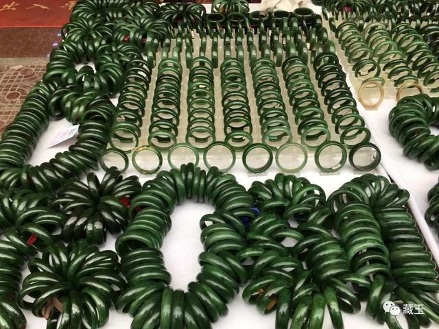 石佛寺翡翠批发价格南阳石佛寺玉器批发市场视频-第37张图片-翡翠网 石佛寺翡翠批发价格南阳石佛寺玉器批发市场视频-第37张图片-翡翠网