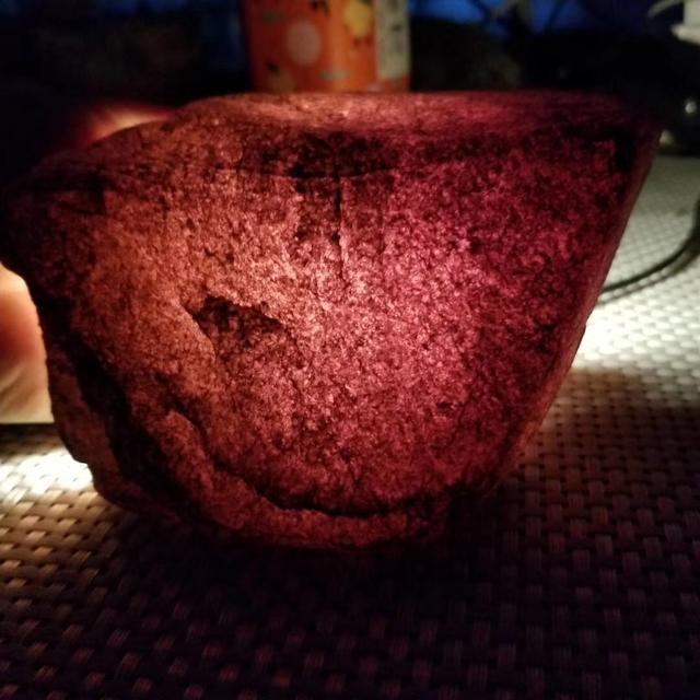 讲解翡翠原石的知识,翡翠皮壳知识哪种好-第6张图片-翡翠网 讲解翡翠原石的知识,翡翠皮壳知识哪种好-第6张图片-翡翠网