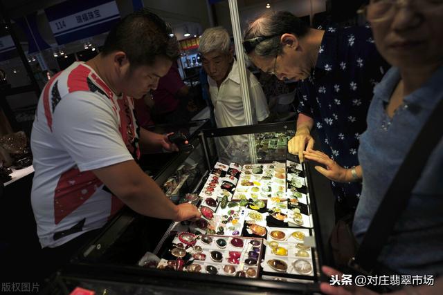 缅甸翡翠知识体系缅甸翡翠市场-第1张图片-翡翠网 缅甸翡翠知识体系缅甸翡翠市场-第1张图片-翡翠网