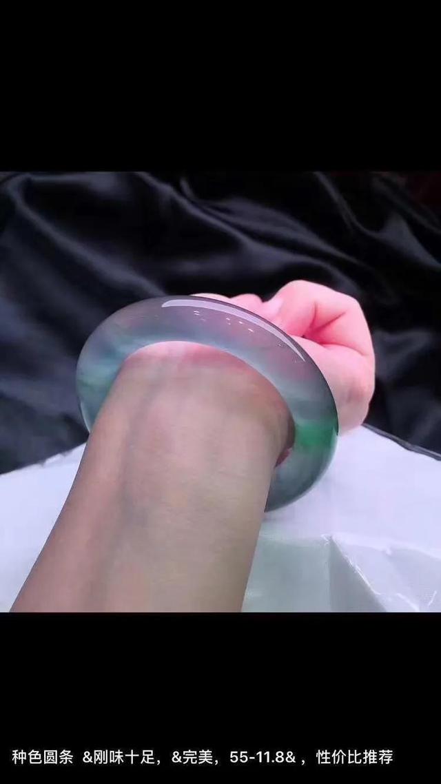 一万五的翡翠手镯算什么档次糯种手镯属于什么档次-第16张图片-翡翠网