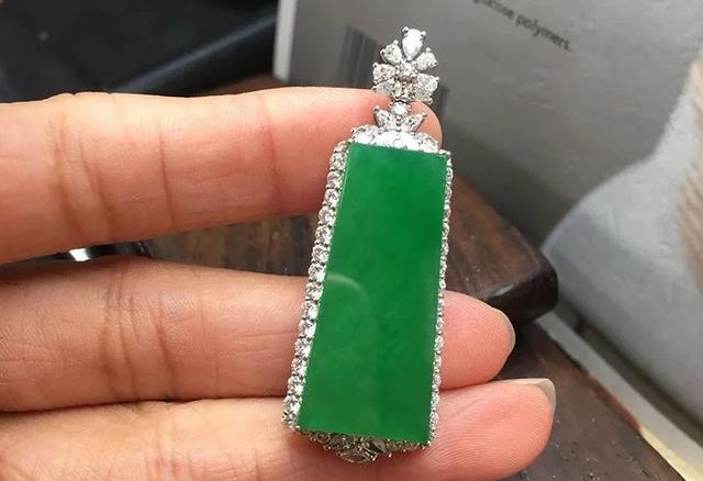 翡翠玉石基础知识,翡翠知识资源-第2张图片-翡翠网 翡翠玉石基础知识,翡翠知识资源-第2张图片-翡翠网